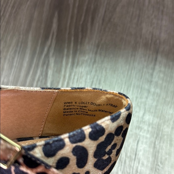 Report Black and Tan Mary Jane Heels with Double Strap - Picture 4 of 6